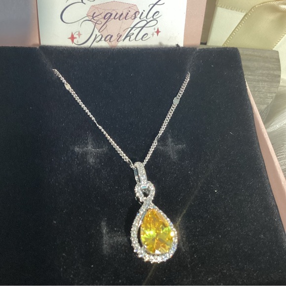 💛Elegant “Yellow Canary CZ Diamond Teardrop Halo Silver Necklace - Picture 7 of 17